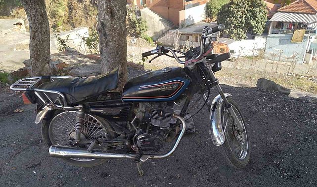 Edremit'te polis motosiklet hırsızlarını yakaladı