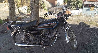 Edremit'te polis motosiklet hırsızlarını yakaladı