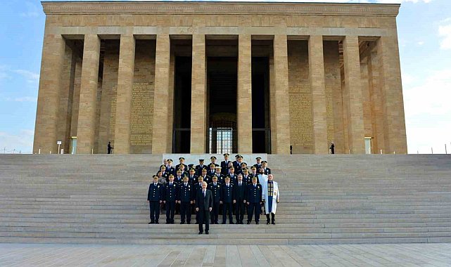 Emniyet Teşkilatı 10 Kasım öncesi Anıtkabir'i ziyaret etti