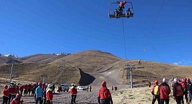 Erciyes'te gerçeğini aratmayan kurtarma tatbikatı