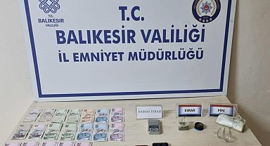 Erdek'te yapılan aramada şahısların üzerinde uyuşturucu bulundu