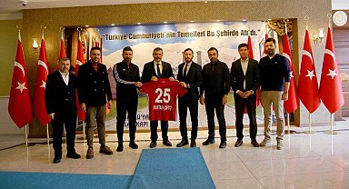 Erzurumspor'dan Vali Çiftçi'ye ziyaret