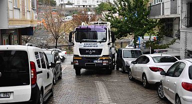 Esenyurt Belediye ekiplerinden su baskınlarına anında müdahale