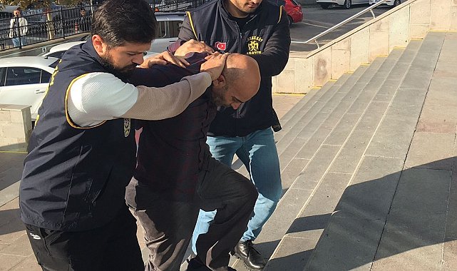 Eski eşini öldürdüğü suçlamasıyla yakalanan zanlı adliyede