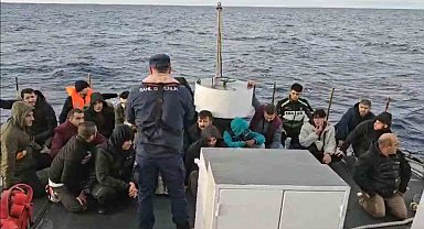 Fethiye'de Yunanistan'ın geri ittiği 66 düzensiz göçmen kurtarıldı