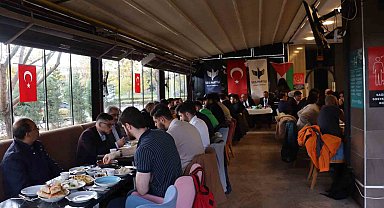 Filistinli öğrenciler kahvaltıda bir araya geldi