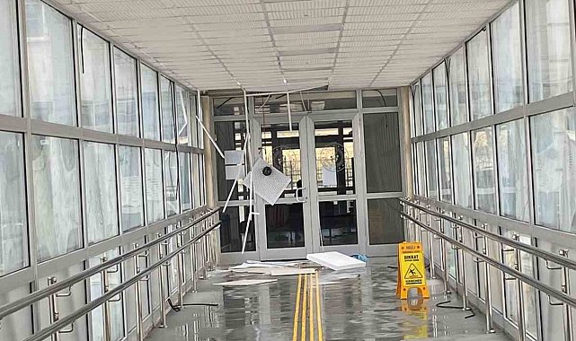 Fırtına öğrenci yurdunun yalıtım malzemelerini duvardan ayırdı