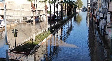 Fırtınanın etkisini yitirdiği İskenderun, Venedik'e döndü