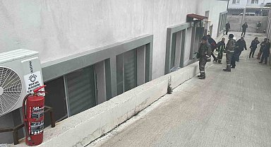 Gediz'de okul yurdunda çıkan yangında yemekhanede hasar oluştu