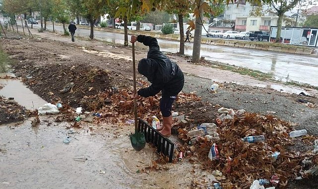 Gölbaşı'nda mazgallar temizleniyor