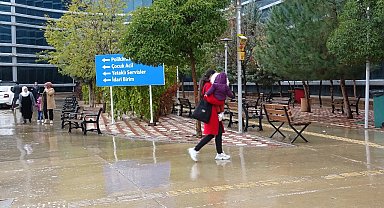 Göz teması kurmayan çocuklarda patolojik rahatsızlık belirtisi