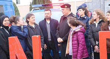 Güvenlik güçleri öğrencilerle buluştu
