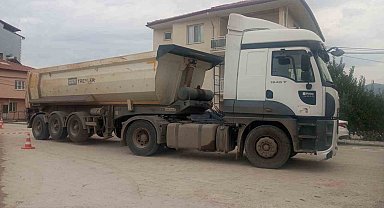 Hafriyat kamyonun altında kalan kadın hayatını kaybetti