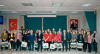 Hakkari'de lise ve ortaokullar arası bilgi yarışması