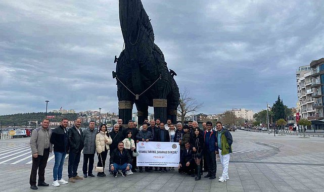 Hakkârili gençlerden Çanakkale ve İstanbul gezisi