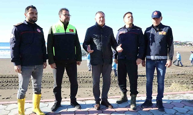 Hatay Büyükşehir Belediye Başkanı Savaş afet sonrası Samandağ'da çalışmaları denetledi
