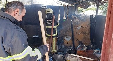 Hatay'da ahırda samanlık yanarak kül oldu
