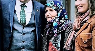 Hem fotoğraf çektirdi hem sohbet etti
