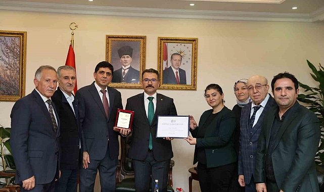 Iğdır Üniversitesini Geliştirme Vakfı, Vali Turan'ı ziyaret etti