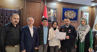 İki kardeş limonata satıp parasını Gazze'deki çocuklara gönderdi