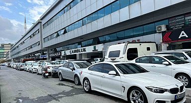 İkinci el otomobil fiyatları yüzde 30 geriledi