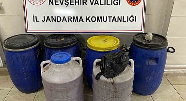 İş yerinde yapılan aramalarda 400 litre kaçak alkol bulundu