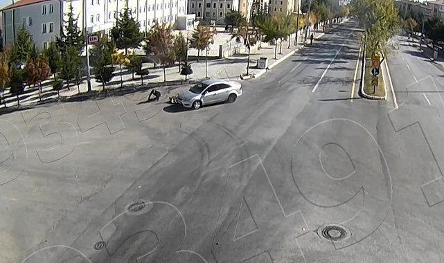 Isparta'da meydana gelen trafik kazaları KGYS kameralarına yansıdı