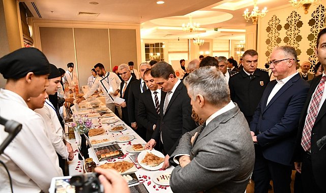 Ispartalı öğrenciler hünerlerini Yöresel Yemek Fuarı'nda sergiledi