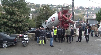 İstanbul'da beton mikseri 7 aracı ezdi