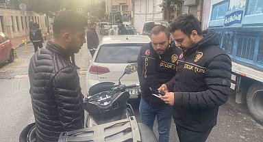 İstanbul emniyeti, ara tatilin bitmesiyle okul çevrelerinde denetim gerçekleştirdi