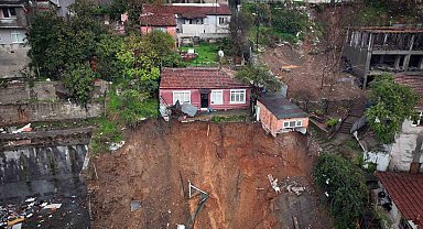 İstanbul'da fırtına ve şiddetli yağış nedeniyle toprak kaydı: 6 kişilik aile ölümden döndü
