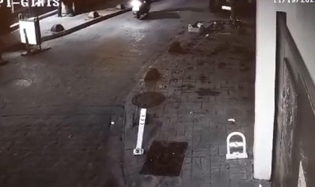 İstanbul'da tekel bayi sahibine silahlı saldırı kamerada: Dışarıdan ateş açıp kaçtı