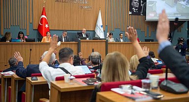 İzmir'de su baskını mağdurlarına nakdi yardım meclisten geçti