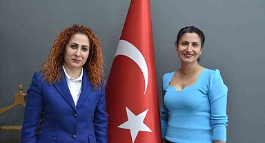İzmirli öğrenciler sokak hayvanlarına barınak yaptı