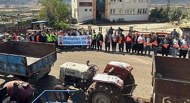 Jandarma 86 traktör sürücüsüne reflektif yelek dağıttı