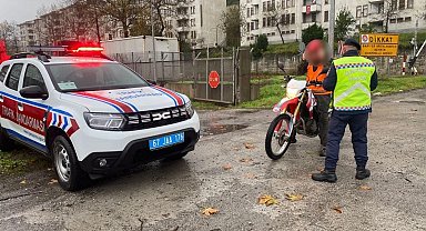 Jandarmadan motosiklet ve bisiklet kullanıcılarına trafik denetimi