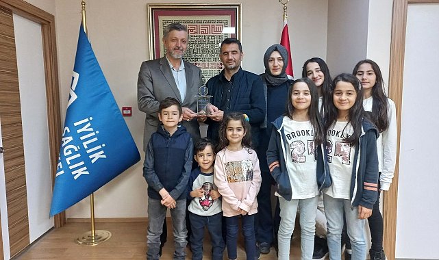 Kahramanmaraşlı yetimleri gözeten Mustafa Akgün'e "İyilik Sağlık Ödülü"