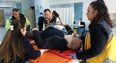 Kamyondan kafasına demir su borusu düşen bisiklet sürücüsü hastanelik oldu