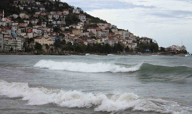 Karadeniz hırçınlaştı