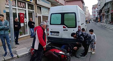 Kavşaktaki yaralamalı kaza vatandaşı isyan ettirdi: O anlar kamerada