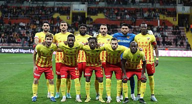 Kayserispor Teknik Direktörü Uçar: "Ayaklarımızı yere sağlam basmak istiyoruz"
