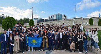 Kazakistan Cumhuriyeti Antalya Başkonsolosu Kanafeyev'den MSKÜ'ye ziyaret