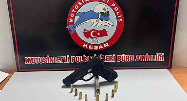 Keşan'da uyuşturucu ve ruhsatsız tabanca ele geçirildi