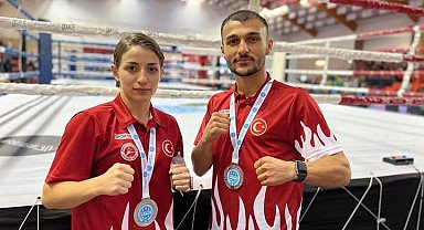 Kıckboks Dünya şampiyonasında 2 gümüş madalya