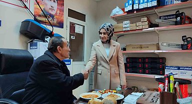 Kırşehir'in tek kadın İl Genel Meclisi Üyesi aday adayı, vatandaşların gönlünü fethediyor