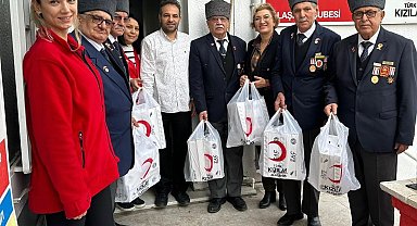 Kızılay'dan gazilere tören ayakkabısı
