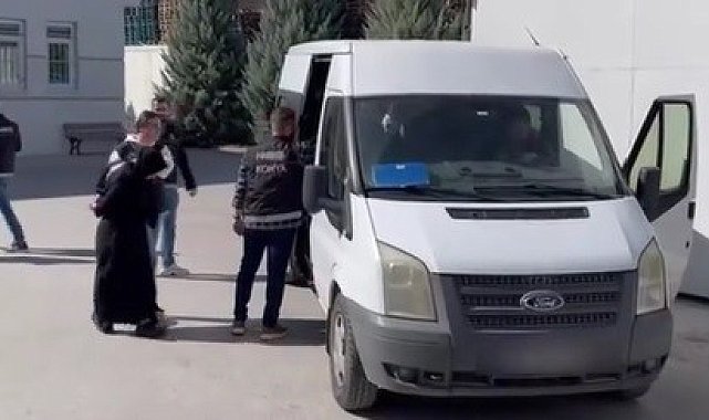 Konya'da uyuşturucu tacirlerine operasyon: 9 gözaltı