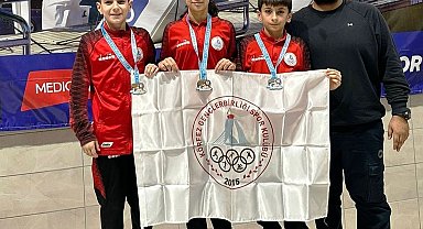 Körfezli sporcular Samsun'da kulaç attı