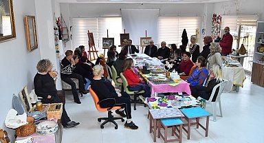 Kursiyerlerin ele emeği göz nuru ürünleri beğeni topladı