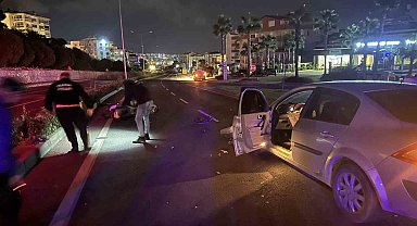 Kuşadası'nda otomobil motosiklete çarptı: 1 ağır yaralı